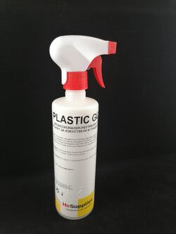 Професионално силиконово мляко за почистване и поддържане на изкуствена кожа и пластмаса Пластик гард 500мл